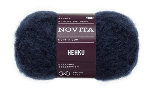 Novita Hehku Mohair breigaren in navy - pluizig garen voor sjaals en accessoires