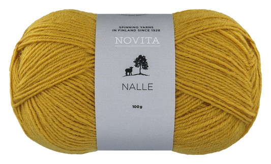 Novita Nalle sokkengaren in brass - Warme gouden tint voor herfstprojecten