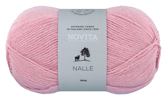 Novita Nalle sokkengaren in delicate - Zachte roze kleur voor romantische projecten