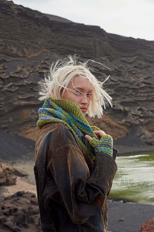 Breipakket polswarmers Jina en col Jael van Lang Yarns Donegal Tweed+ in groen en blauw