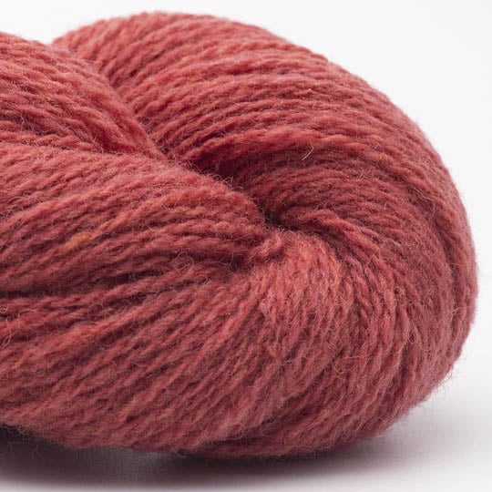 BC Garn Bio Shetland GOTS in 64 pale red – Dunne wol voor gedetailleerde ontwerpen