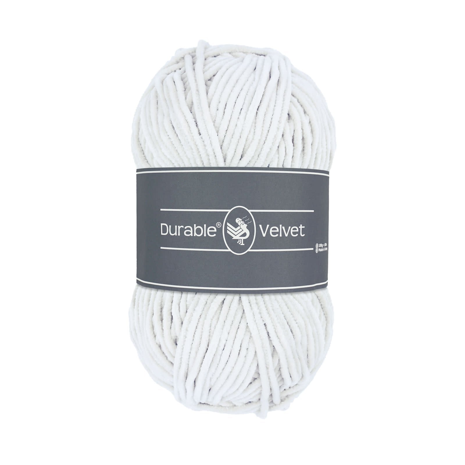 Durable Velvet haakgaren in White - klassieke kleur voor interieur en kleding