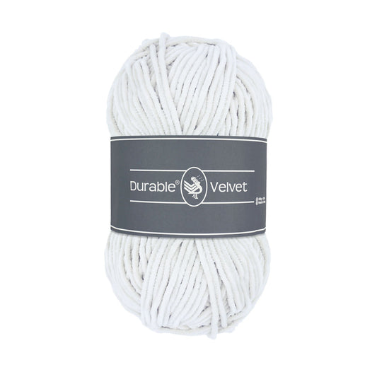 Durable Velvet haakgaren in White - klassieke kleur voor interieur en kleding