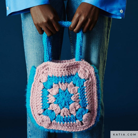 Gehaakte granny square tas Elize van Katia WOW Chunky in twee kleuren