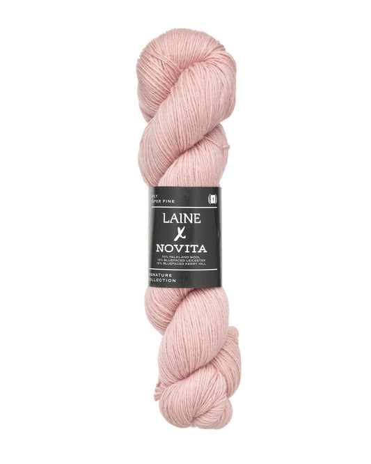 Novita x Laine 4ply whispering petal – Premium Britse wol voor knitwear