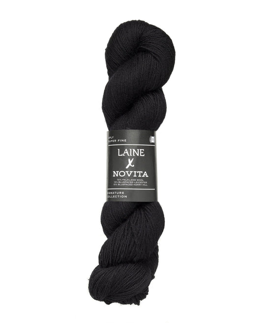 Novita Laine 4ply breigaren in winter black - hoogwaardig garen voor tijdloze knitwear