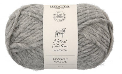 Novita Hygge Wool in fog - neutrale breigaren voor warme projecten