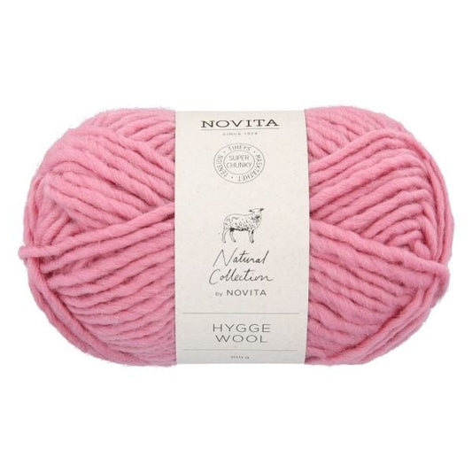 Novita Hygge Wool in flamingo - felle breigaren voor warme projecten
