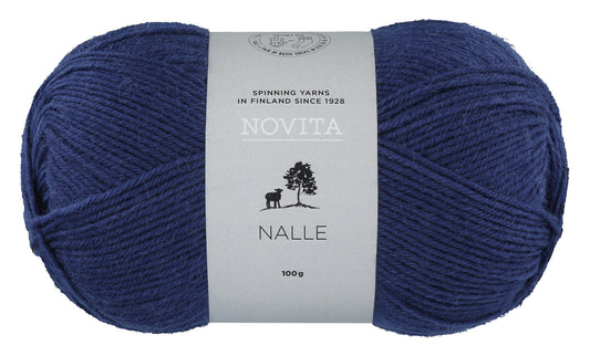 Novita Nalle sokkengaren in rapid - Diepe blauwe kleur voor moderne projecten
