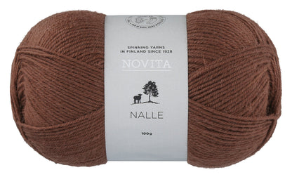 Novita Nalle sokkengaren in cola - Diepe bruine kleur voor herfstprojecten