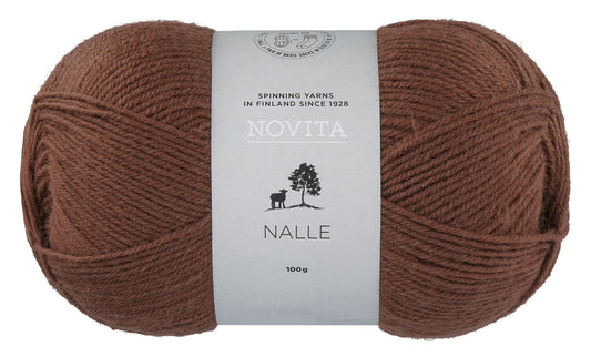 Novita Nalle sokkengaren in cola - Diepe bruine kleur voor herfstprojecten