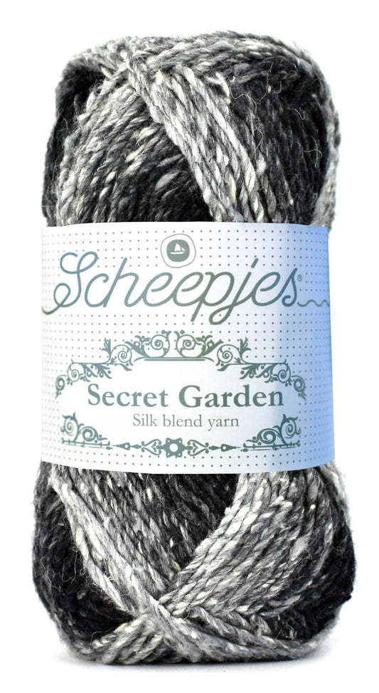 Scheepjes Secret Garden garen in Stepping Stone - geschikt voor diverse projecten
